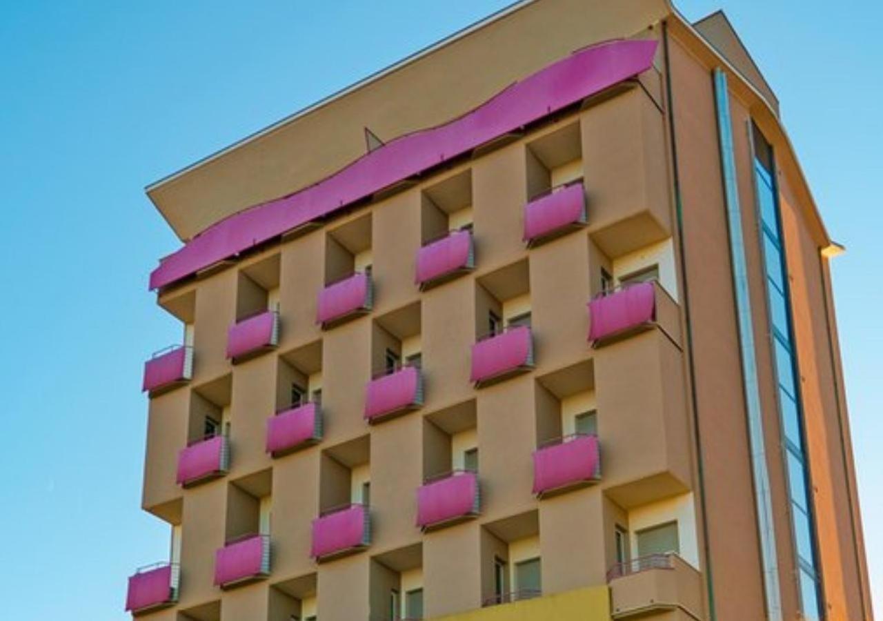 Hotel Atlantic Vista Mare Πέζαρο Εξωτερικό φωτογραφία