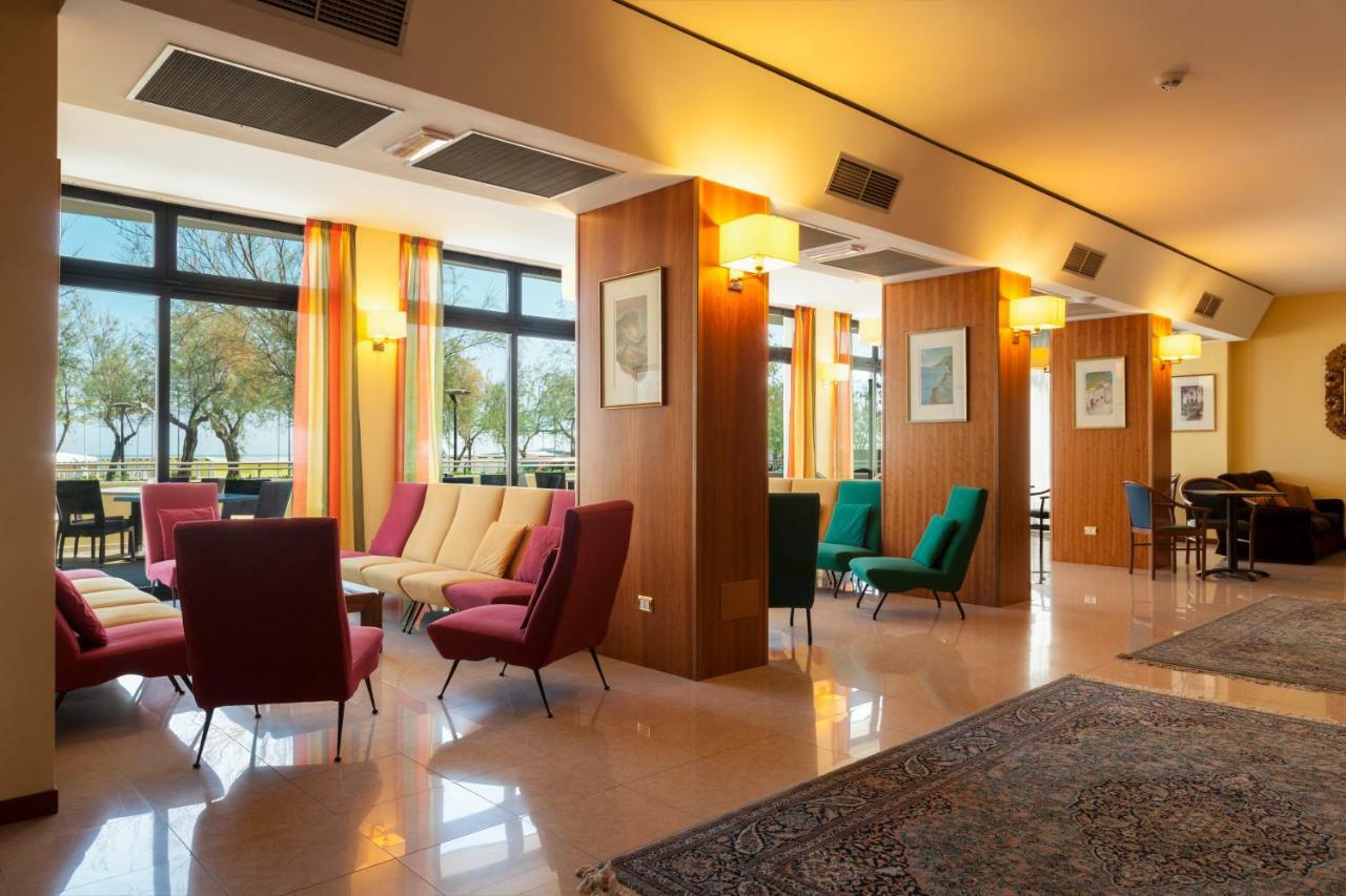 Hotel Atlantic Vista Mare Πέζαρο Εξωτερικό φωτογραφία
