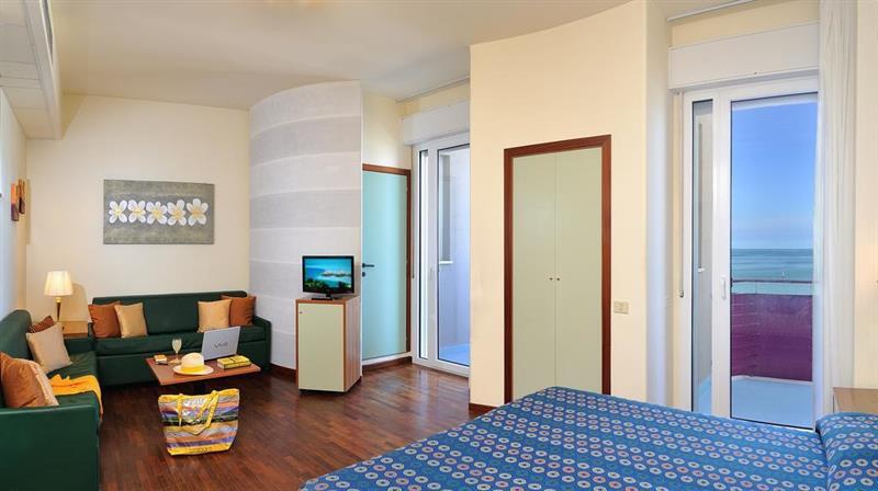 Hotel Atlantic Vista Mare Πέζαρο Εξωτερικό φωτογραφία